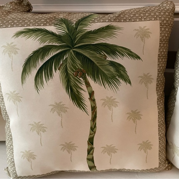 Palm tree patio pillows - Picture 2 of 6
